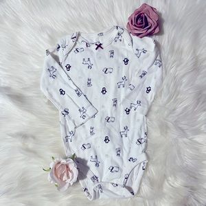 ✨Carter’s 9 Month Snow Deer Bear Bunny Onesie✨